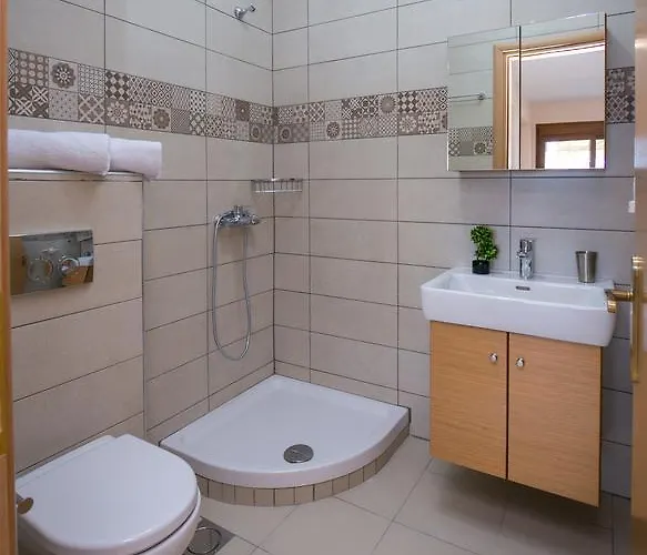 Aphrodite Tatil Evi *